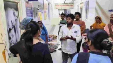 खंडवा मेडिकल कॉलेज में डिलीवरी की लापरवाही खंडवा मेडिकल कॉलेज में डिलीवरी की लापरवाही