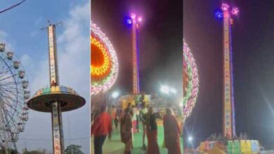 टावर झूला फंसा मेले में तनाव का माहौल टावर झूला फंसा मेले में तनाव का माहौल