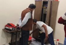 सरकारी कर्मचारी के घर से लाखों की चोरी, पुलिस जांच में जुटी