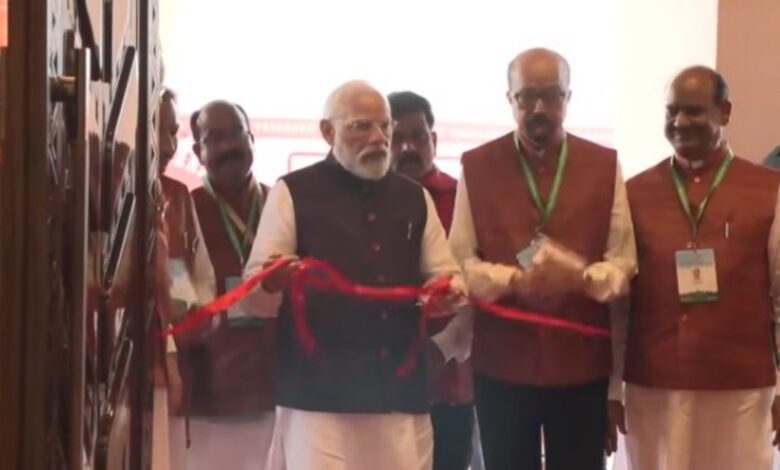 अत्याधुनिक सुविधाओं से पूर्ण विधानसभा का पीएम ने किया उद्घाटन