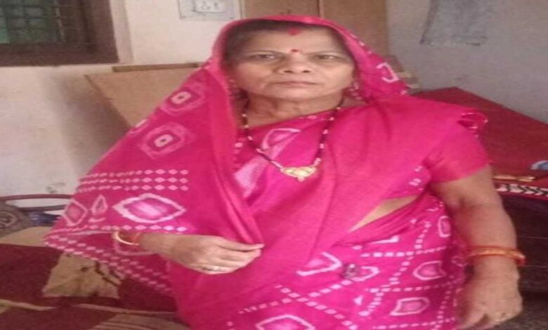 ग्वालियर में ऑटो ने महिला को टक्कर मारी, मौके पर मौत ग्वालियर में ऑटो ने महिला को टक्कर मारी, मौके पर मौत