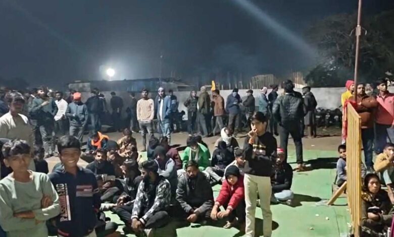 रायसेन में मासूम से दरिंदगी के आरोपी की गिरफ्तारी न होने पर हिंसक धरना