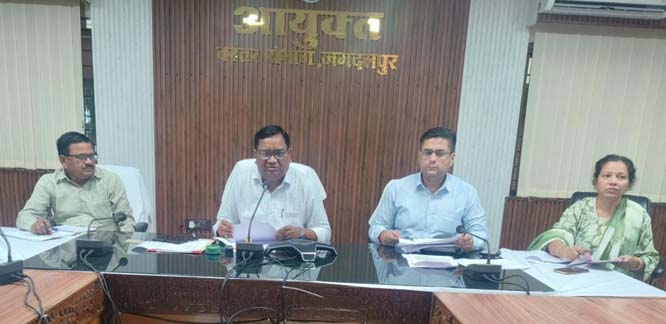 कमिश्नर ने मतदाता सूची के विशेष गहन पुनरीक्षण कार्य की समीक्षा