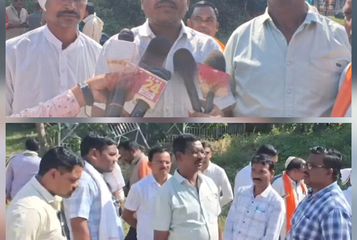 कांकेर में धर्मांतरित रैली व पोस्टर को लेकर बढ़ा विवाद, सर्व समाज ने किया विरोध कांकेर में धर्मांतरित रैली व पोस्टर को लेकर बढ़ा विवाद, सर्व समाज ने किया विरोध