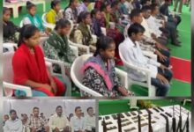 दक्षिण बस्तर डिवीजन कमेटी के सचिव व अन्य नक्सलियाें के आत्मसमर्पण का बस्तर आईजी ने किया स्वागत