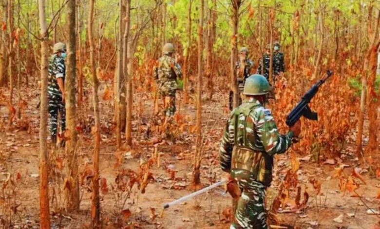 बीजापुर मुठभेड़ 6 नक्सली ढेर1 जवान शहीद