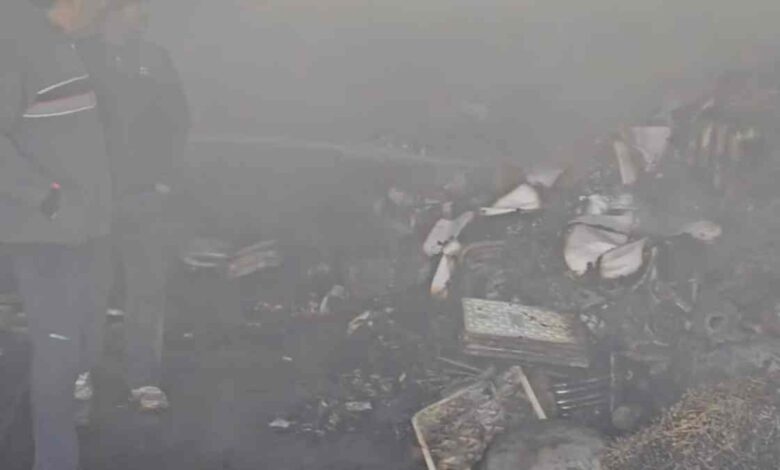 ऑनलाइन पार्सल गोदाम में आग, करोड़ों का नुकसान ऑनलाइन पार्सल गोदाम में आग, करोड़ों का नुकसान