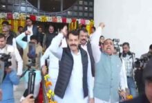 विधानसभा में विशेष सत्र, कांग्रेस ने महात्मा गांधी प्रतिमा के पास विरोध जताया