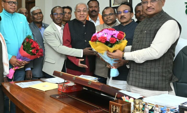 मुख्यमंत्री साय से अभा राष्ट्रीय महासभा हल्बा हल्बी आदिवासी समाज के प्रतिनिधि मंडल के सदस्यों ने सौजन्य मुलाकात की