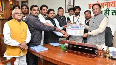 मुख्यमंत्री साय से सतनामी विकास परिषद के प्रतिनिधिमंडल ने की सौजन्य भेंट