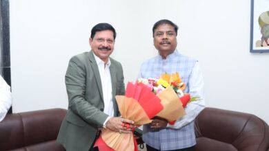 वन मंत्री कश्यप से एसईसीएल के सीएमडी ने की सौजन्य भेंट वन मंत्री कश्यप से एसईसीएल के सीएमडी ने की सौजन्य भेंट