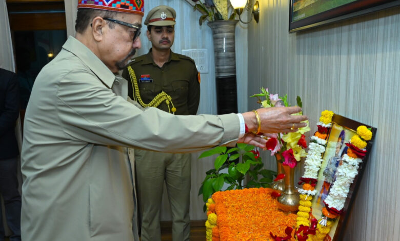 राज्यपाल ने वीर बाल दिवस पर पुष्पांजलि अर्पित की