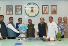 मंडी शुल्क व कृषक कल्याण शुल्क में छूट के लिए चेंबर सौंपा कृषि मंत्री को ज्ञापन