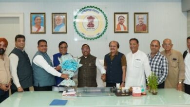 मंडी शुल्क व कृषक कल्याण शुल्क में छूट के लिए चेंबर सौंपा कृषि मंत्री को ज्ञापन मंडी शुल्क व कृषक कल्याण शुल्क में छूट के लिए चेंबर सौंपा कृषि मंत्री को ज्ञापन