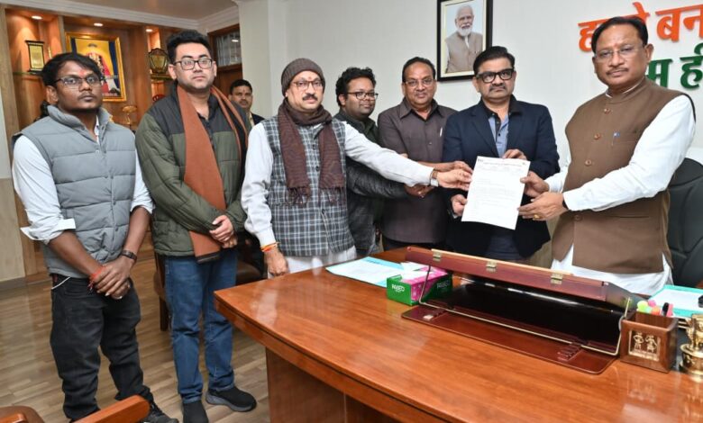 दिव्यांगजनों के विषयों को लेकर सक्षम छत्तीसगढ़ के प्रांतीय प्रतिनिधिमंडल ने मुख्यमंत्री साय से की मुलाकात दिव्यांगजनों के विषयों को लेकर सक्षम छत्तीसगढ़ के प्रांतीय प्रतिनिधिमंडल ने मुख्यमंत्री साय से की मुलाकात