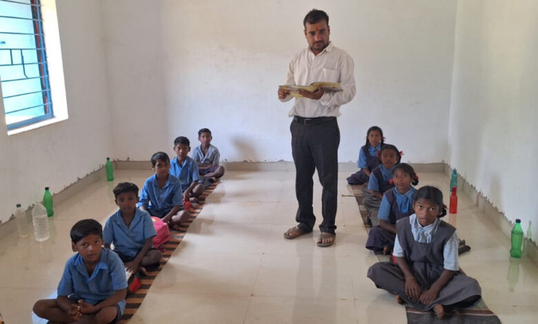 प्राथमिक शाला सागबाड़ी में दो शिक्षकों की पदस्थापना से शिक्षा की गुणवत्ता में उल्लेखनीय सुधार