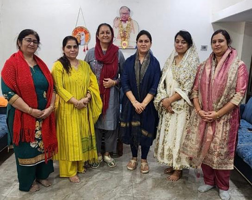 सुहिणी सोच के षष्ठम शपथ व सम्मान समारोह में शामिल होंगे संत युधिष्ठिर व दीपिका माँ