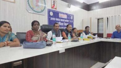 समीक्षा बैठक में शिक्षा से संबंधित विभिन्न विषयों पर हुई चर्चा