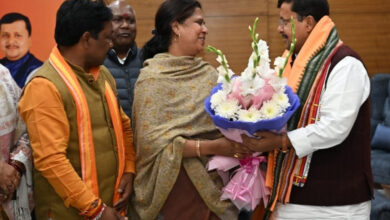 नबीन से सौजन्य भेंट कर सांसद रूपकुमारी ने दी बधाई