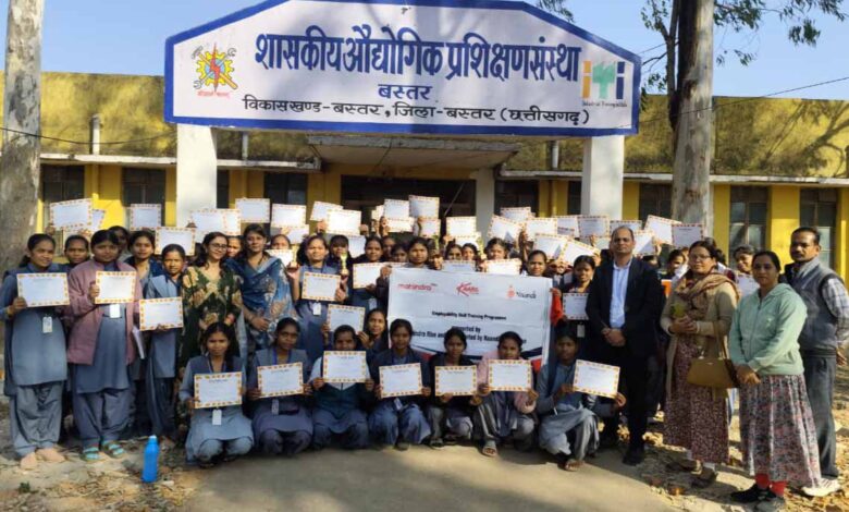 आईटीआई बस्तर में प्रशिक्षणार्थियों को मिला महिंद्रा प्राइड क्लासरूम का प्रशिक्षण आईटीआई बस्तर में प्रशिक्षणार्थियों को मिला महिंद्रा प्राइड क्लासरूम का प्रशिक्षण
