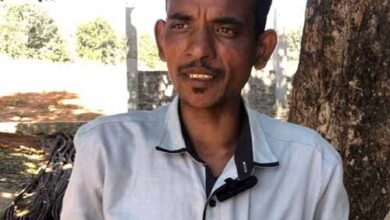 धान खरीदी केंद्रों पर राज्य शासन की व्यवस्थाओं से किसानों के चेहरे खिले धान खरीदी केंद्रों पर राज्य शासन की व्यवस्थाओं से किसानों के चेहरे खिले