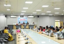 कोंडागांव विधायक ने विधानसभा क्षेत्र अंतर्गत शासकीय योजनाओं के क्रियान्वयन की समीक्षा की