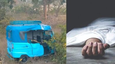 जांजगीर-चांपा में ई-रिक्शा पलटा, 1 की मौत 5 घायल जांजगीर-चांपा में ई-रिक्शा पलटा, 1 की मौत 5 घायल