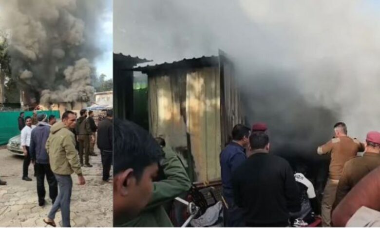 आगजनी से लाखों का नुकसान, भोपाल और सिंगरौली में हड़कंप