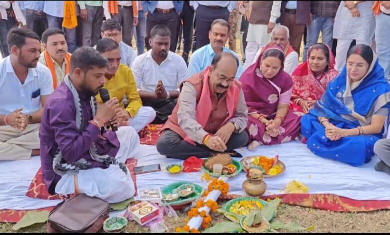 मनियारी नदी में 4.68 करोड़ की लागत से एनीकट निर्माण कार्य के लिए भूमिपूजन