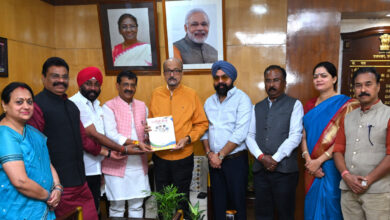 राज्यपाल को स्वदेशी मेले के लिए न्यौता राज्यपाल को स्वदेशी मेले के लिए न्यौता