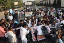 भाजपा कार्यालय घेराव करने जा रहे कांग्रेसियों के साथ पुलिस की झूमाझटकी