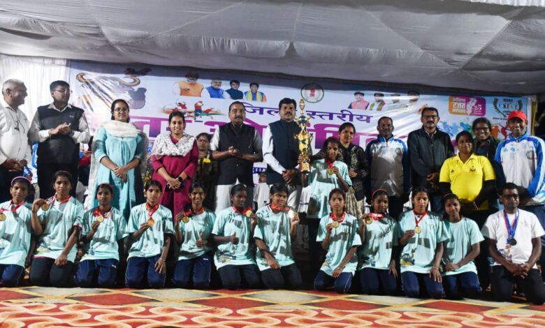 अबूझमाड़ ओरछा की बेटियाँ संभाग स्तरीय खो-खो प्रतियोगिता में नारायणपुर का करेंगी प्रतिनिधित्व