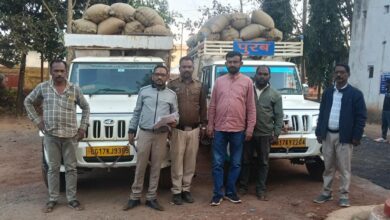 किसान की आड़ में अवैध धान व्यापार करने वाले को प्रशासन ने रंगे हाथों पकड़ा