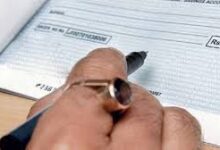 शहीद जवान के पत्नी को 1 करोड़ 10 लाख की चेक प्रदान की गई