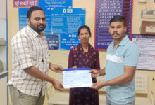 बिहान योजना से जुड़ी महिला समूह की सदस्य के परिवार को मिला प्रधानमंत्री जीवन ज्योति बीमा का लाभ