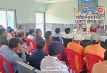 ट्रेनों के सुरक्षित परिचालन को उरकुरा स्टेशन में संरक्षा सेमिनार का आयोजन