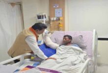 उपमुख्यमंत्री शर्मा ने नक्सली मुठभेड़ में घायल जवानों से अस्पताल पहुंचकर की मुलाकात