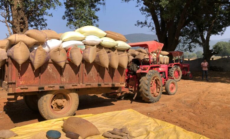 जशपुर जिले में अब तक 3,924 किसानों से 25,384.12 मीट्रिक टन धान की खरीदी जशपुर जिले में अब तक 3,924 किसानों से 25,384.12 मीट्रिक टन धान की खरीदी