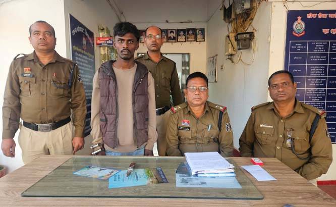 चाकू लहराकर गुंडागर्दी करने वाला गिरफ्तार चाकू लहराकर गुंडागर्दी करने वाला गिरफ्तार