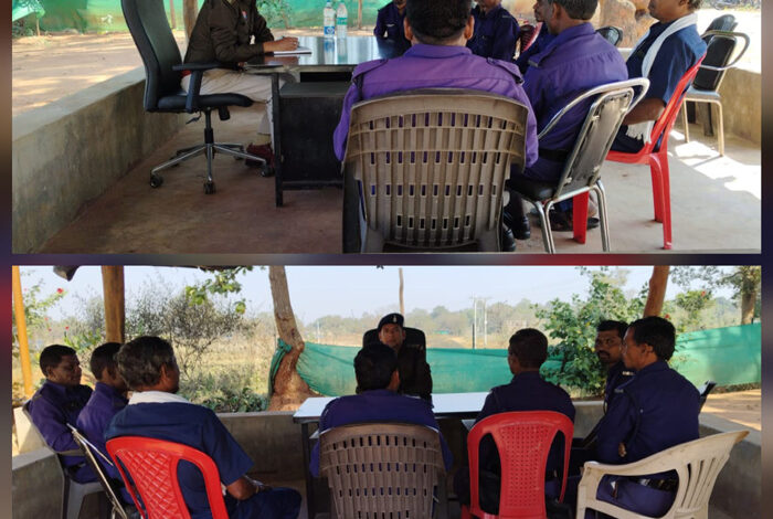 अनंतपुर पुलिस ने कोटवारों की बैठक लेकर सतर्क रहने के दिए निर्देश अनंतपुर पुलिस ने कोटवारों की बैठक लेकर सतर्क रहने के दिए निर्देश