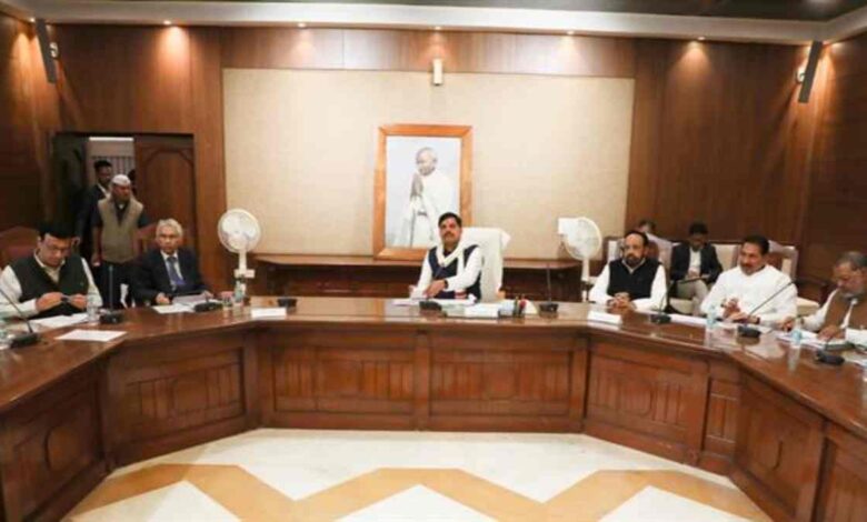 CM ने किसानों की आय बढ़ाने और तकनीक सुधार के निर्देश दिए CM ने किसानों की आय बढ़ाने और तकनीक सुधार के निर्देश दिए