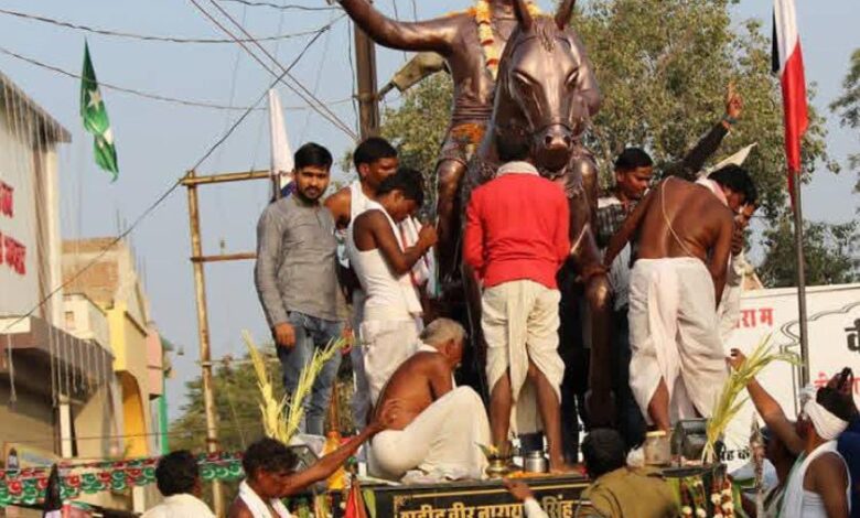 AAP का आग्रह वीर नारायण सिंह को मिले न्याय और सम्मान AAP का आग्रह वीर नारायण सिंह को मिले न्याय और सम्मान