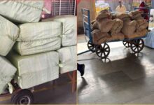 GST टीम ने रेलवे स्टेशन पर बिना बिल वाला माल जब्त किया