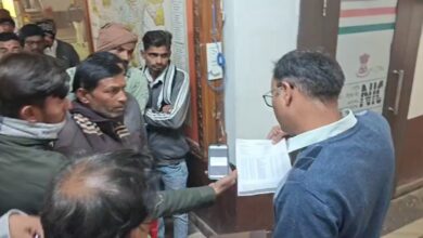 सरकारी सिस्टम की चूक जिंदा किसान को रिकॉर्ड में मृत दिखाया गया