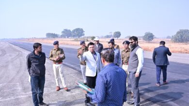 राष्ट्रपति द्रौपदी मुर्मू के प्रस्तावित आगमन की तैयारी के संबंध में कलेक्टर व एसएसपी ने आगडीह का किया निरीक्षण राष्ट्रपति द्रौपदी मुर्मू के प्रस्तावित आगमन की तैयारी के संबंध में कलेक्टर व एसएसपी ने आगडीह का किया निरीक्षण