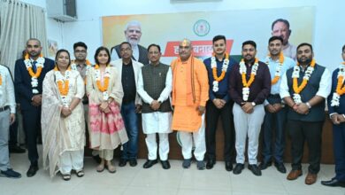 मुख्यमंत्री साय से छत्तीसगढ़ लोक सेवा आयोग 2024 के टॉप 10 अभ्यर्थियों ने की सौजन्य भेंट