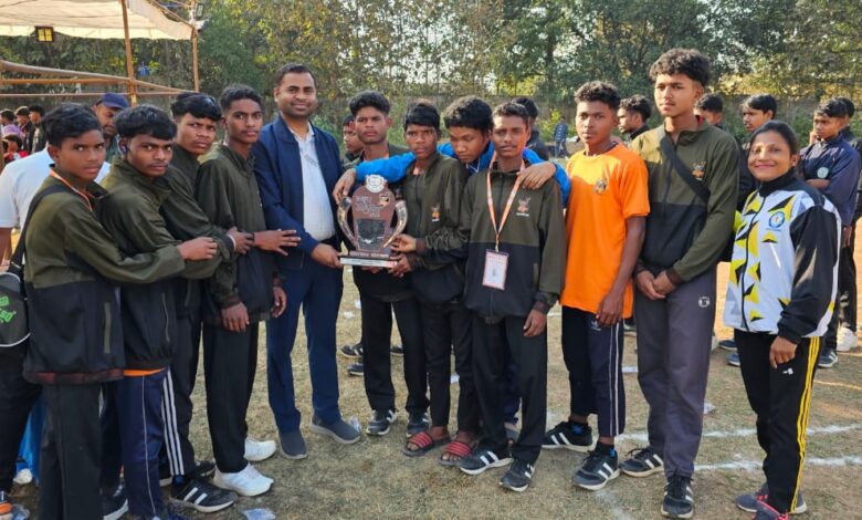 बस्तर ओलंपिक 2025 में दंतेवाड़ा की ऐतिहासिक सफलता, एथलेटिक्स में जीते 4 गोल्ड बस्तर ओलंपिक 2025 में दंतेवाड़ा की ऐतिहासिक सफलता, एथलेटिक्स में जीते 4 गोल्ड