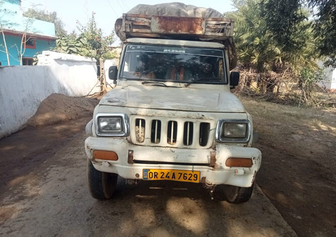 27 क्विंटल अवैध धान के साथ एक पिकअप जब्त