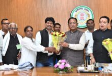 मुख्यमंत्री से सतनाम पंथ के पदाधिकारियों ने की सौजन्य मुलाकात मुख्यमंत्री से सतनाम पंथ के पदाधिकारियों ने की सौजन्य मुलाकात