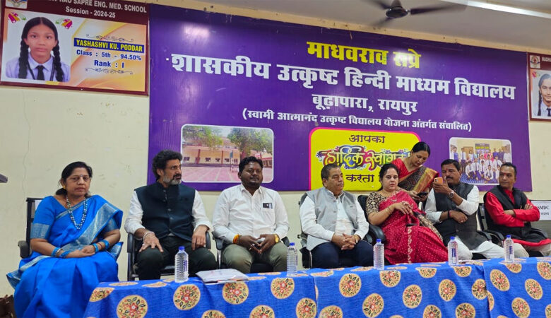 स्कूली छात्रों के लिए पढ़ाई के साथ अन्य गतिविधियां भी जरूरी है – महापौर चौबे स्कूली छात्रों के लिए पढ़ाई के साथ अन्य गतिविधियां भी जरूरी है – महापौर चौबे